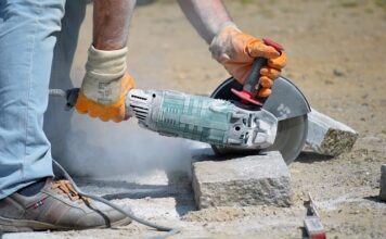 Jak prawidłowo używać szlifierki kątowej?